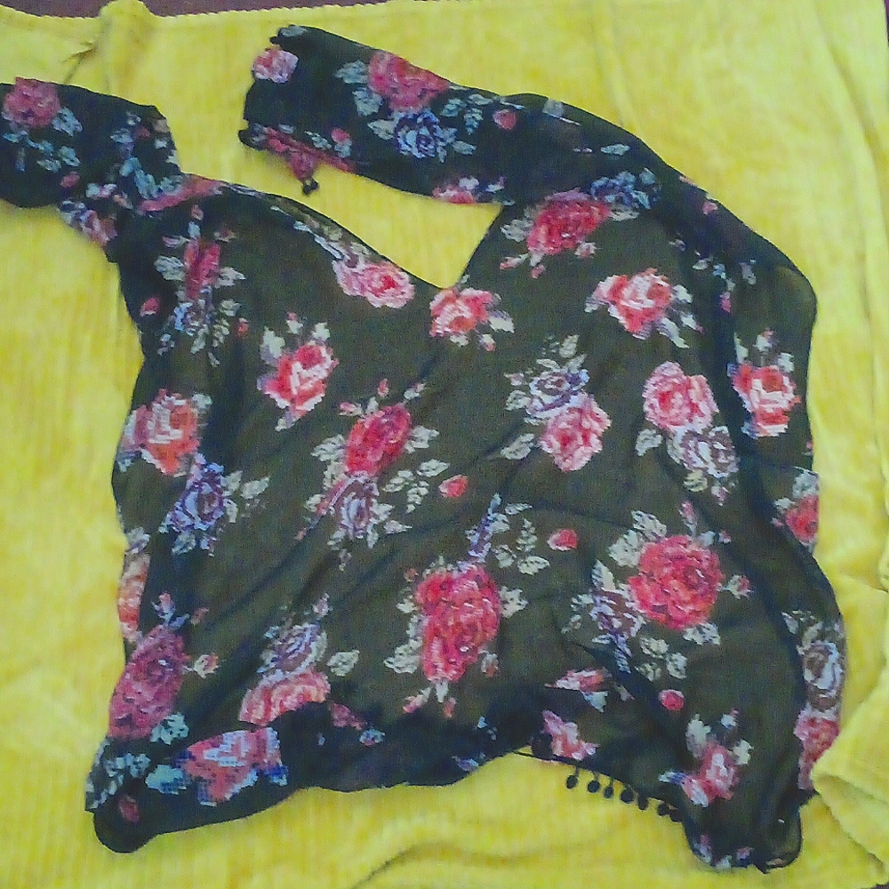 Vintage black and Rose pattern shoulder cape shawl